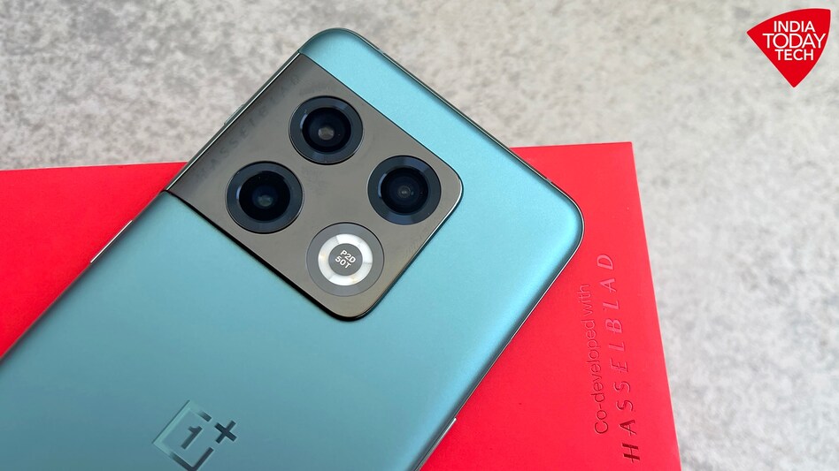 OnePlus 10 Pro camera shines bright with Hasselblad 2.0 features, 10-bit colour and 12-bit raw shooting OnePlus 10 Pro camera shines bright with Hasselblad 2.0 features, 10-bit colour and 12-bit raw shooting