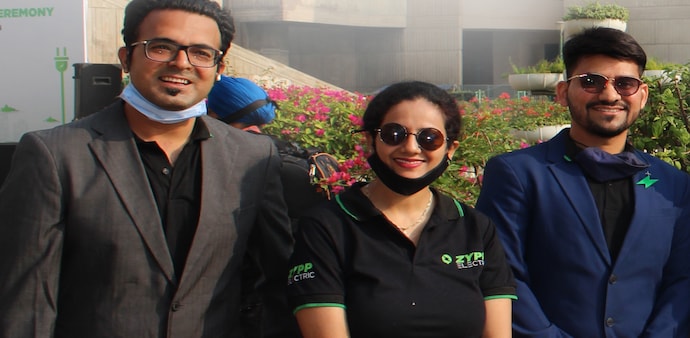 LtoR: Tushar Mehta, (Co-founder & COO), Rashi Agarwal, (Co-founder & CBO), Akash Gupta, (Co-founder & CEO). LtoR: Tushar Mehta, (Co-founder & COO), Rashi Agarwal, (Co-founder & CBO), Akash Gupta, (Co-founder & CEO).