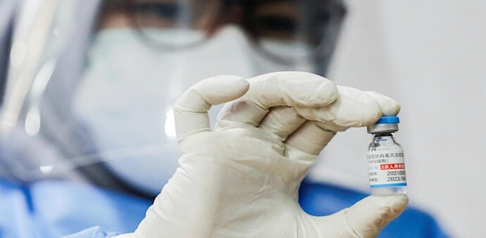COVID-19: Omicron-specific Sinopharm, Sinovac vaccine candidates cleared for clinical trial in Hong Kong (Photo: Reuters) COVID-19: Omicron-specific Sinopharm, Sinovac vaccine candidates cleared for clinical trial in Hong Kong (Photo: Reuters)
