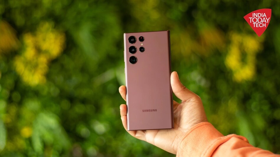 Samsung Galaxy S22 buyers can get Galaxy Watch 4 at Rs 2,999, cashbacks, and other benefits Samsung Galaxy S22 buyers can get Galaxy Watch 4 at Rs 2,999, cashbacks, and other benefits