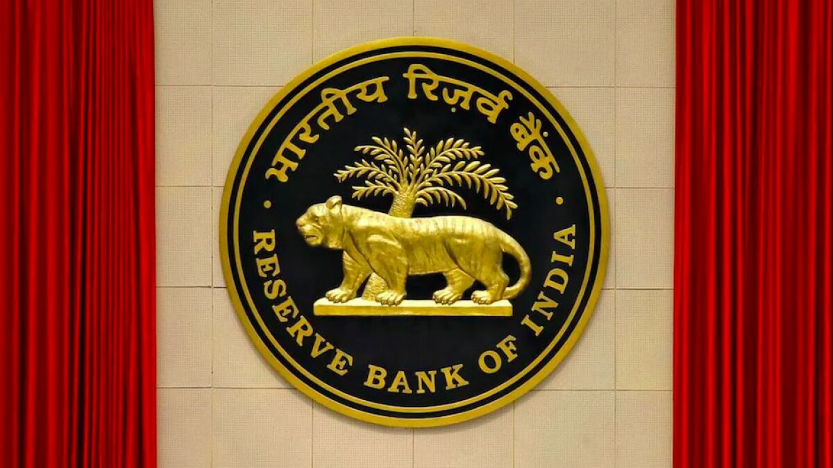 RBI imposes monetary penalties on Axis Bank, IDBI Bank: Details here - Vimarsana News
