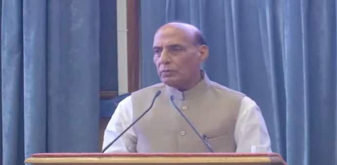 Defence Minister Rajnath Singh in DRDO Bhawan, Delhi. Defence Minister Rajnath Singh in DRDO Bhawan, Delhi.