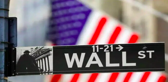 Wall St sign Wall St sign