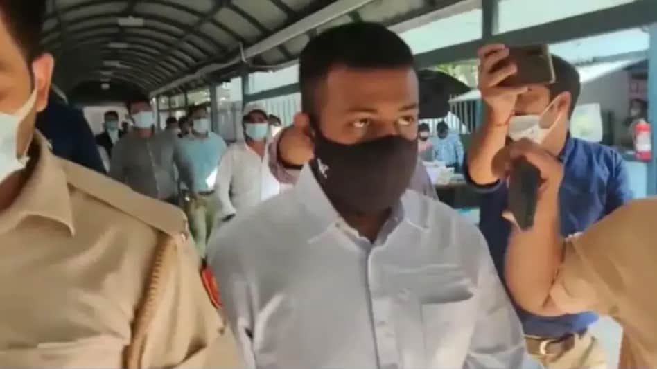 The ED also suspects that a huge amount of money that Sukesh extorted from a businessman’s wife was diverted to Jacqueline Fernandez. The ED also suspects that a huge amount of money that Sukesh extorted from a businessman’s wife was diverted to Jacqueline Fernandez.