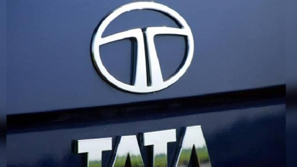 Tamil Nadu: Tata Motors hands over 101 EVs to customers Tamil Nadu: Tata Motors hands over 101 EVs to customers