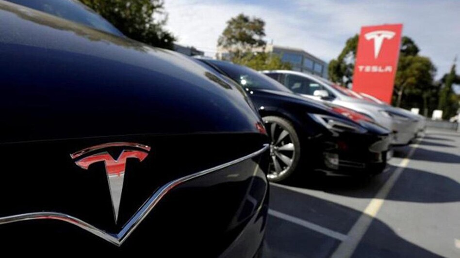 Tesla produced 305,407 vehicles during the January to March period, from 305,840 the previous quarter. Tesla produced 305,407 vehicles during the January to March period, from 305,840 the previous quarter.