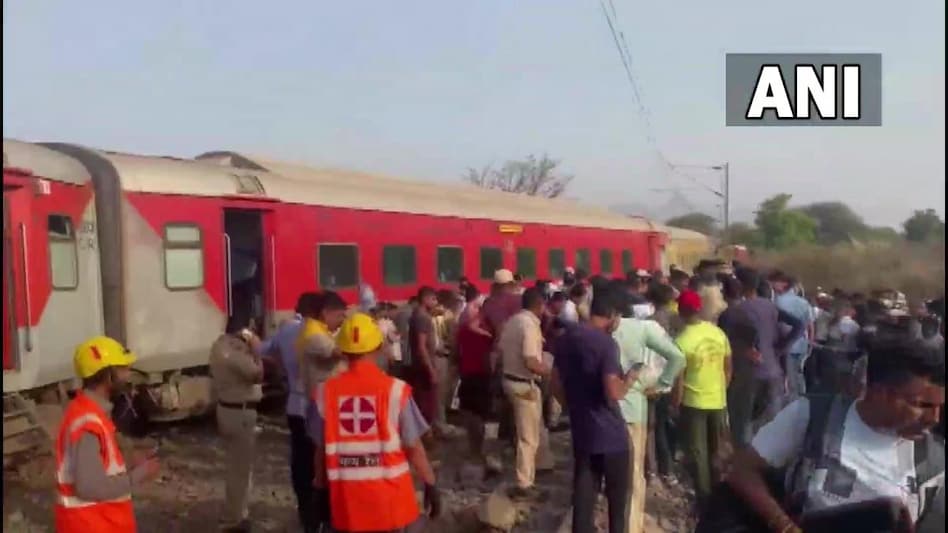 The accident took place between Lahavit and Devlali in the central railway's Bhusaval division around 3:10 pm. (Photo: ANI) The accident took place between Lahavit and Devlali in the central railway's Bhusaval division around 3:10 pm. (Photo: ANI)