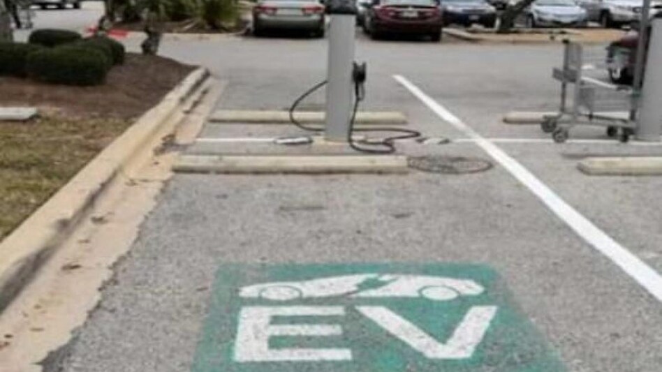 Recently there have been incidents of electric scooters of various manufacturers, including Ola Electric and Okinawa, catching fire in different parts of the country, raising questions over the safety of such vehicles. Recently there have been incidents of electric scooters of various manufacturers, including Ola Electric and Okinawa, catching fire in different parts of the country, raising questions over the safety of such vehicles.