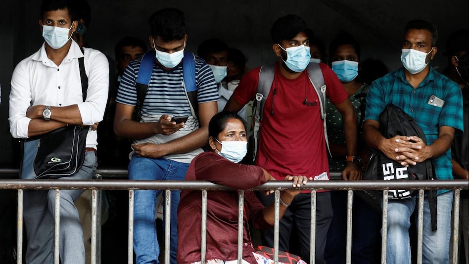 The clashes, and reprisals against government figures, left 9 dead and more than 300 injured. The clashes, and reprisals against government figures, left 9 dead and more than 300 injured.