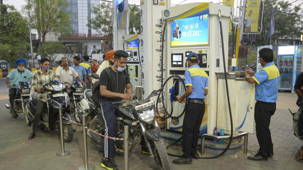 Stop befooling people, roll back excise duty on fuel to UPA level: Congress on price cut