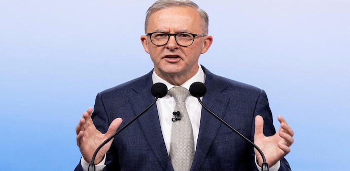 Australian Opposition Leader Anthony Albanese during the second leaders' debate of the 2022 federal election campaign at the Nine studio in Sydney, Australia May 8, 2022. (Photo: Reuters) Australian Opposition Leader Anthony Albanese during the second leaders' debate of the 2022 federal election campaign at the Nine studio in Sydney, Australia May 8, 2022. (Photo: Reuters)