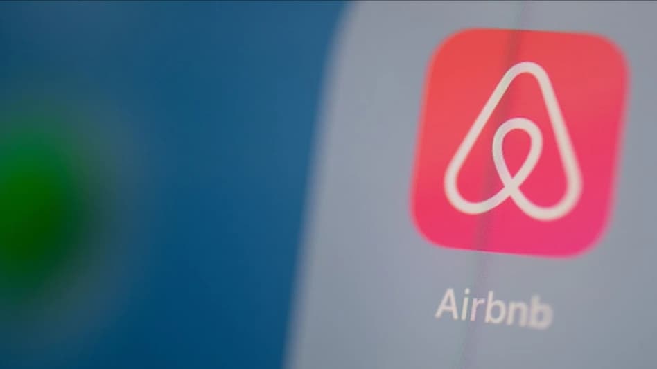 It said, however, that Chinese users will still be allowed to book listings and experiences abroad. It said, however, that Chinese users will still be allowed to book listings and experiences abroad.