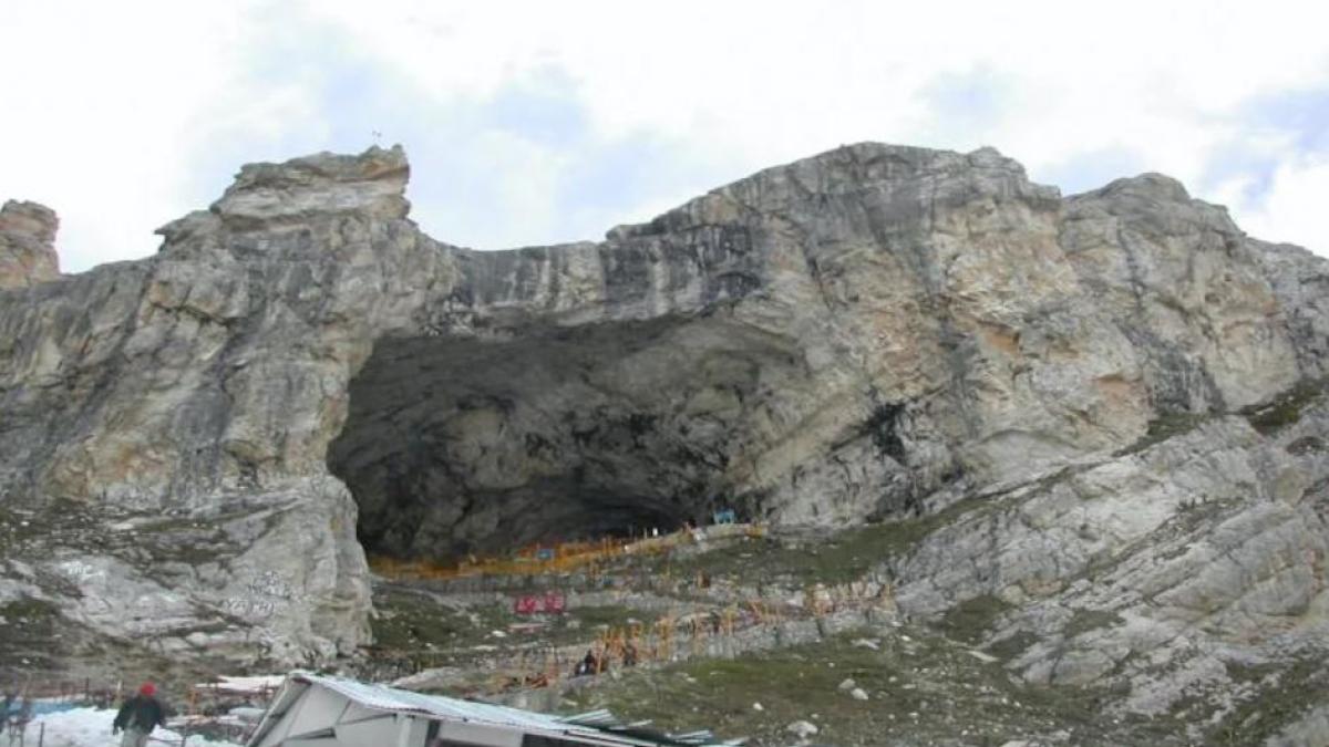 Amarnath Yatra: Alertness key to deal with sticky bombs, says CRPF