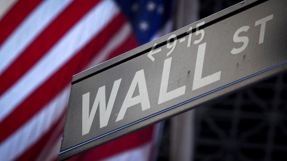 Wall St update: Nasdaq slides 3% as tech stocks weigh; Dow plunges 600 pts (Photo: Reuters) Wall St update: Nasdaq slides 3% as tech stocks weigh; Dow plunges 600 pts (Photo: Reuters)