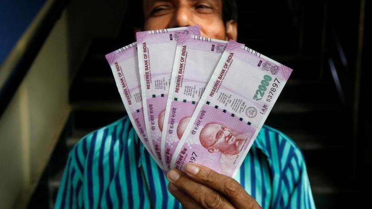 Rupee slumps 10 paise to close at all-time low of 77.72 vs US dollar - Vimarsana News