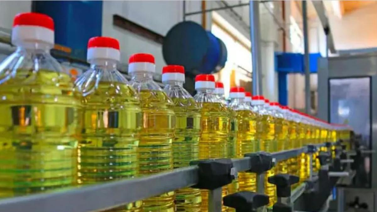 Edible oil hoarding, black marketing found in seven states