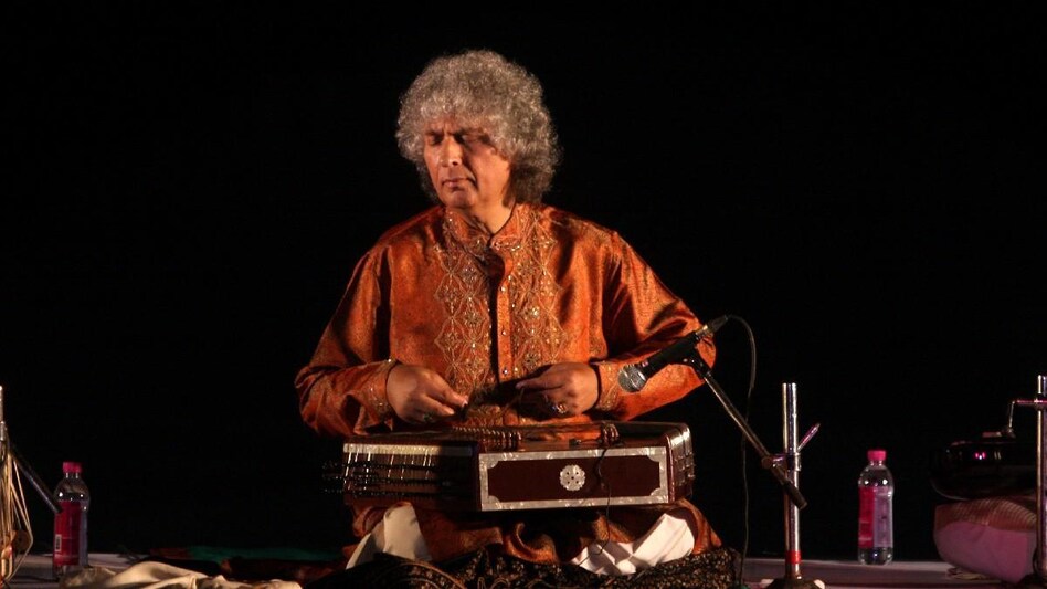 Pt Shivkumar Sharma passes away; PM Modi, Amjad Ali Khan offer condolences Pt Shivkumar Sharma passes away; PM Modi, Amjad Ali Khan offer condolences