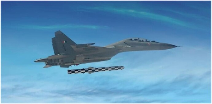 India successfully fires BrahMos Extended-Range Missile from Sukhoi fighter jet India successfully fires BrahMos Extended-Range Missile from Sukhoi fighter jet