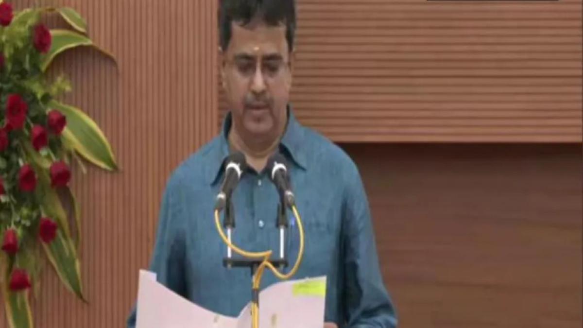 BJP state president Manik Saha takes oath as Tripura CM