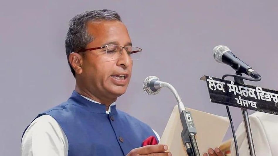 Sacked Punjab minister Vijay Singla sent to 14-day judicial custody Sacked Punjab minister Vijay Singla sent to 14-day judicial custody