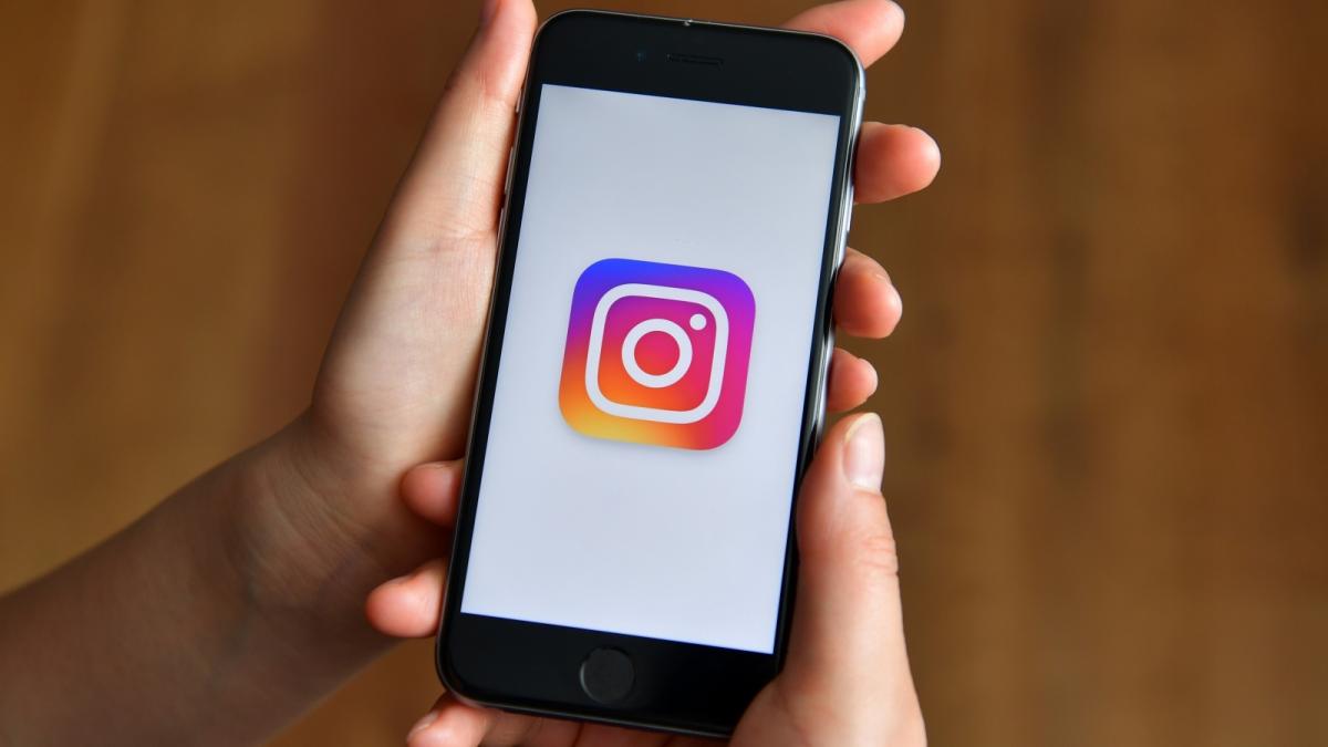 In contrast with Twitter, Instagram would not charge users to upload and share non-fungible tokens. In contrast with Twitter, Instagram would not charge users to upload and share non-fungible tokens.