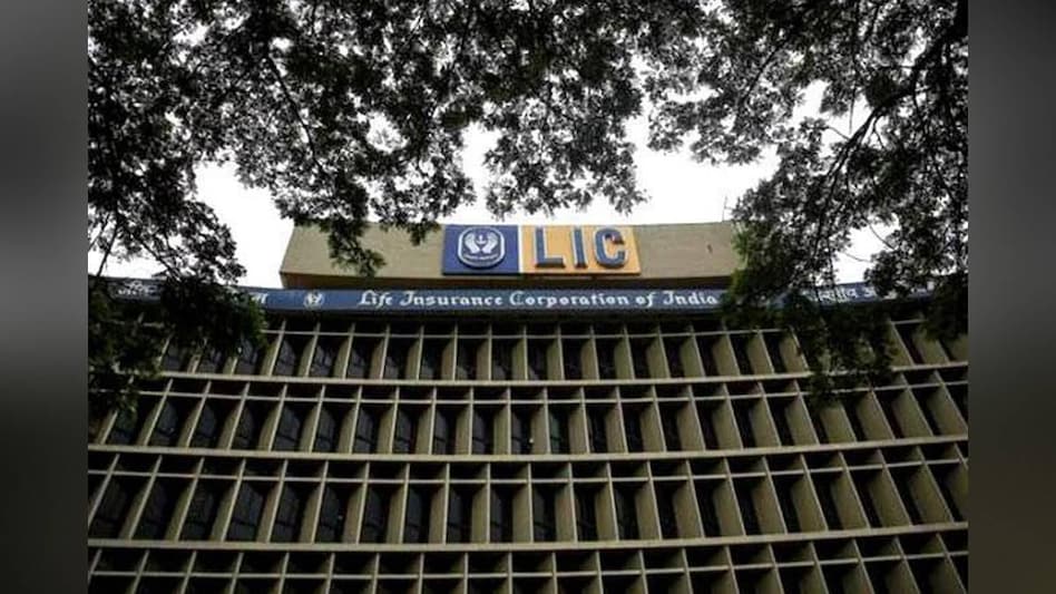 LIC IPO: The shares of the insurer were allotted to bidders on May 12. The stock is likely to be listed on BSE and NSE on May 17. LIC IPO: The shares of the insurer were allotted to bidders on May 12. The stock is likely to be listed on BSE and NSE on May 17.