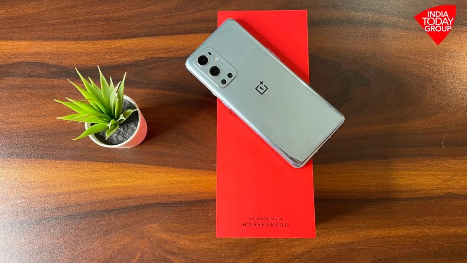 OnePlus 9 Pro 5G gets a massive discount on Amazon, should you buy it? - Vimarsana News