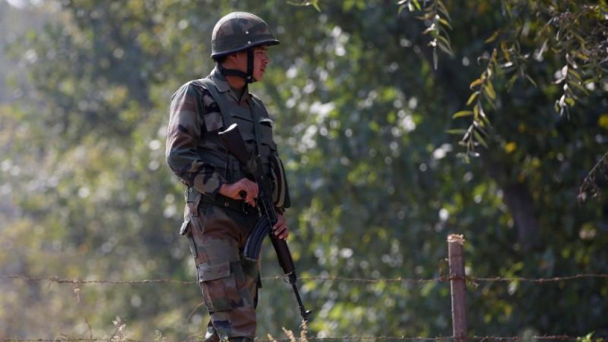 India employs 1.38 million people in its armed forces and is one of the world's largest arms importers, spending $12.4 billion between 2018 and 2021, with Russia accounting for $5.51 billion. India employs 1.38 million people in its armed forces and is one of the world's largest arms importers, spending $12.4 billion between 2018 and 2021, with Russia accounting for $5.51 billion.