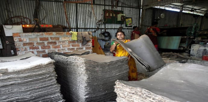 Govt brings import of paper under compulsory registration from Oct 1 Govt brings import of paper under compulsory registration from Oct 1