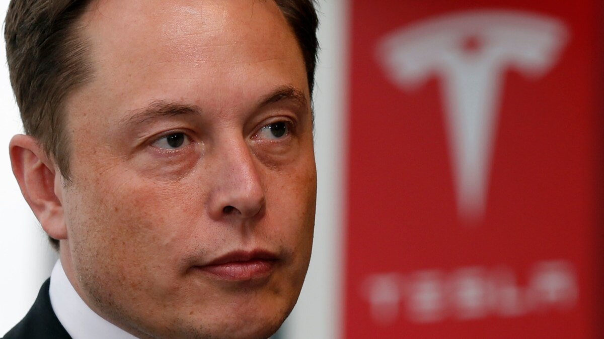 Elon Musk named for sexually harassing air hostess, now he tweets sexual innuendo on Twitter