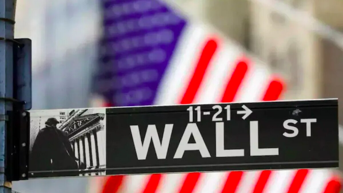 Wall Street sign Wall Street sign