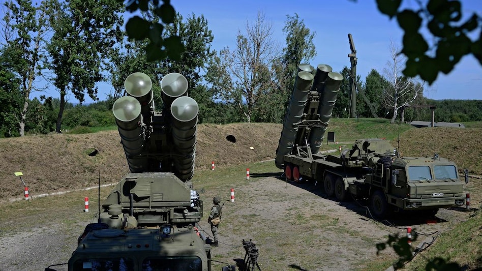 India, world's biggest buyer of Russian arms, looks to diversify suppliers (Photo: Reuters) India, world's biggest buyer of Russian arms, looks to diversify suppliers (Photo: Reuters)