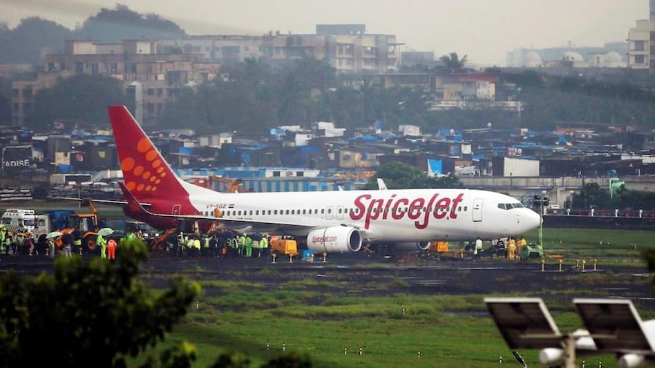 Due to severe turbulence, injuries were caused to few passengers, the spokesperson noted. Due to severe turbulence, injuries were caused to few passengers, the spokesperson noted.