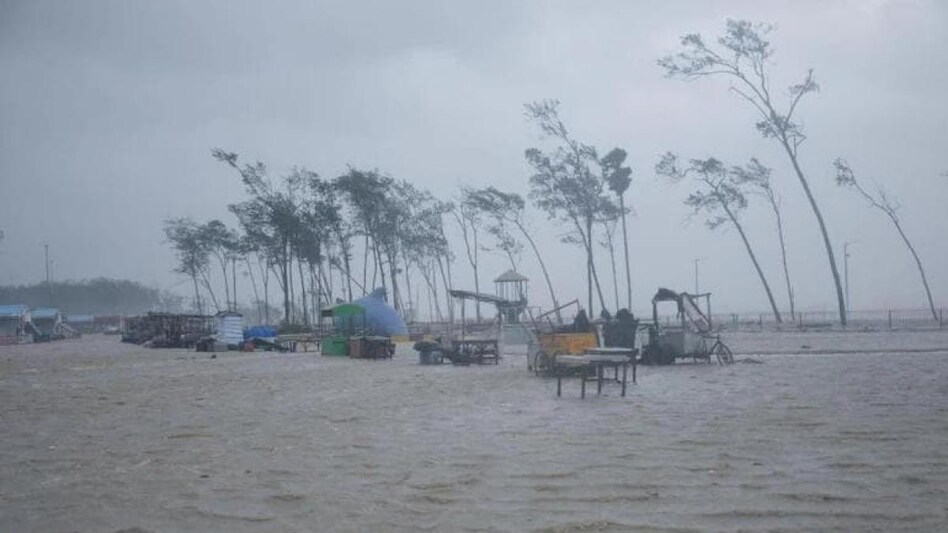 Odisha cyclone: Govt urges districts to stay on high alert (Photo: Representation/PTI) Odisha cyclone: Govt urges districts to stay on high alert (Photo: Representation/PTI)
