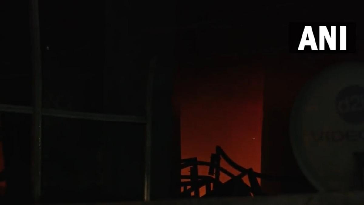 Delhi: Massive Fire breaks out in building near Mundka metro station, 1 dead