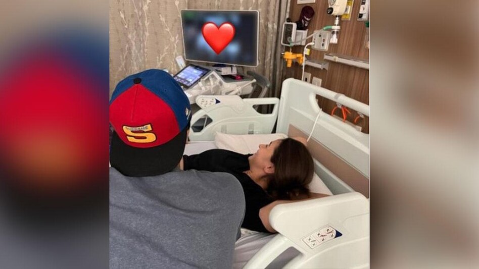 Soon after this news became viral, quick delivery company Blinkit (erstwhile Grofers) shared Bhatt’s photograph with Kapoo Soon after this news became viral, quick delivery company Blinkit (erstwhile Grofers) shared Bhatt’s photograph with Kapoo