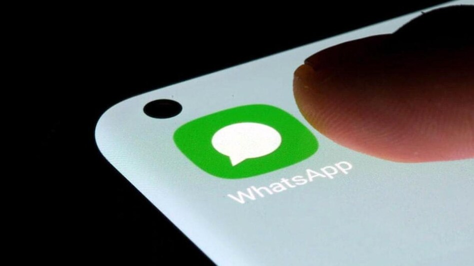 Your Android device must be running Android 12 for this transfer to happen Your Android device must be running Android 12 for this transfer to happen