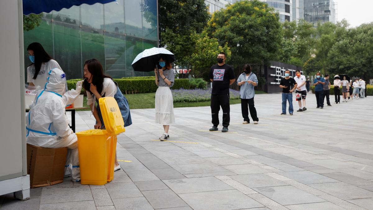 COVID-19 update: Beijing warns of 'explosive' outbreak, Shanghai conducts mass testing