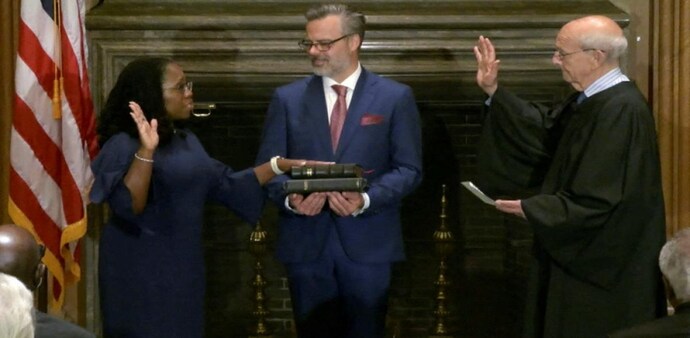 Judge Ketanji Brown Jackson is sworn in as an Associate Justice of the U.S. Supreme Court. (Photo: Reuters) Judge Ketanji Brown Jackson is sworn in as an Associate Justice of the U.S. Supreme Court. (Photo: Reuters)