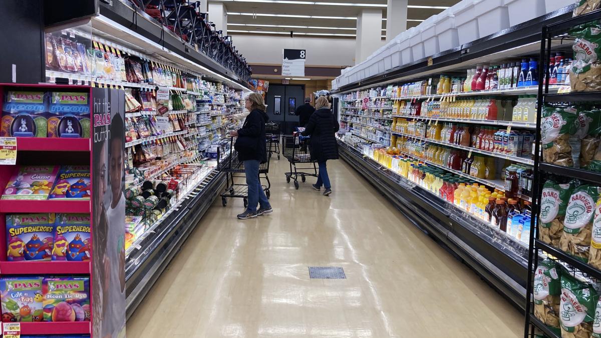 US inflation at new 40-year high; cost of groceries see biggest rise since 1979