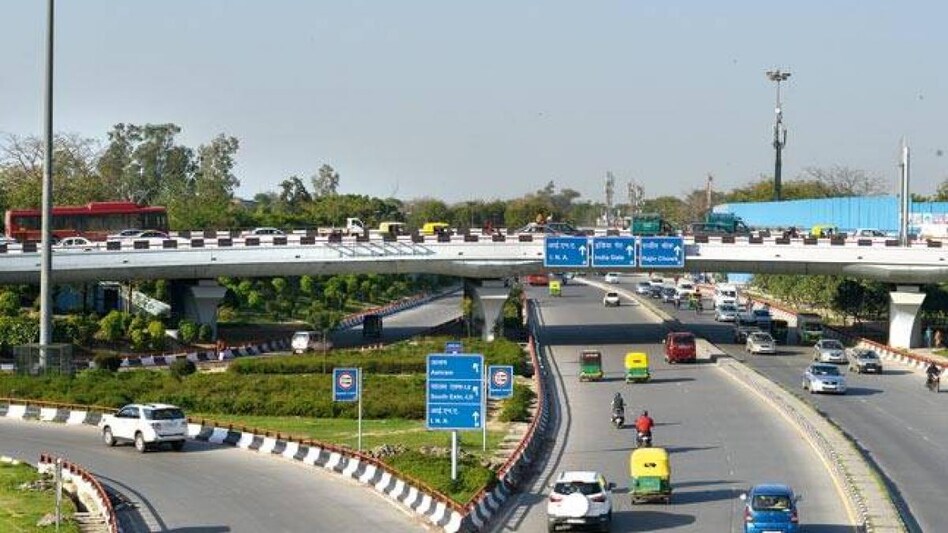 Beautify, clean, and declutter flyovers, Delhi LG orders NDMC Beautify, clean, and declutter flyovers, Delhi LG orders NDMC