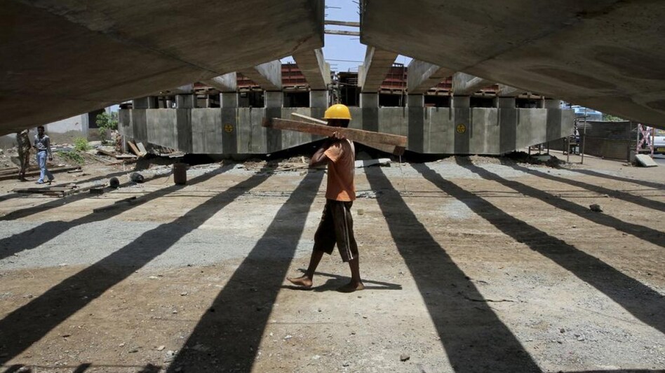 Govt committed to ensure capex continues to support growth momentum: CEA (Photo: Reuters) Govt committed to ensure capex continues to support growth momentum: CEA (Photo: Reuters)