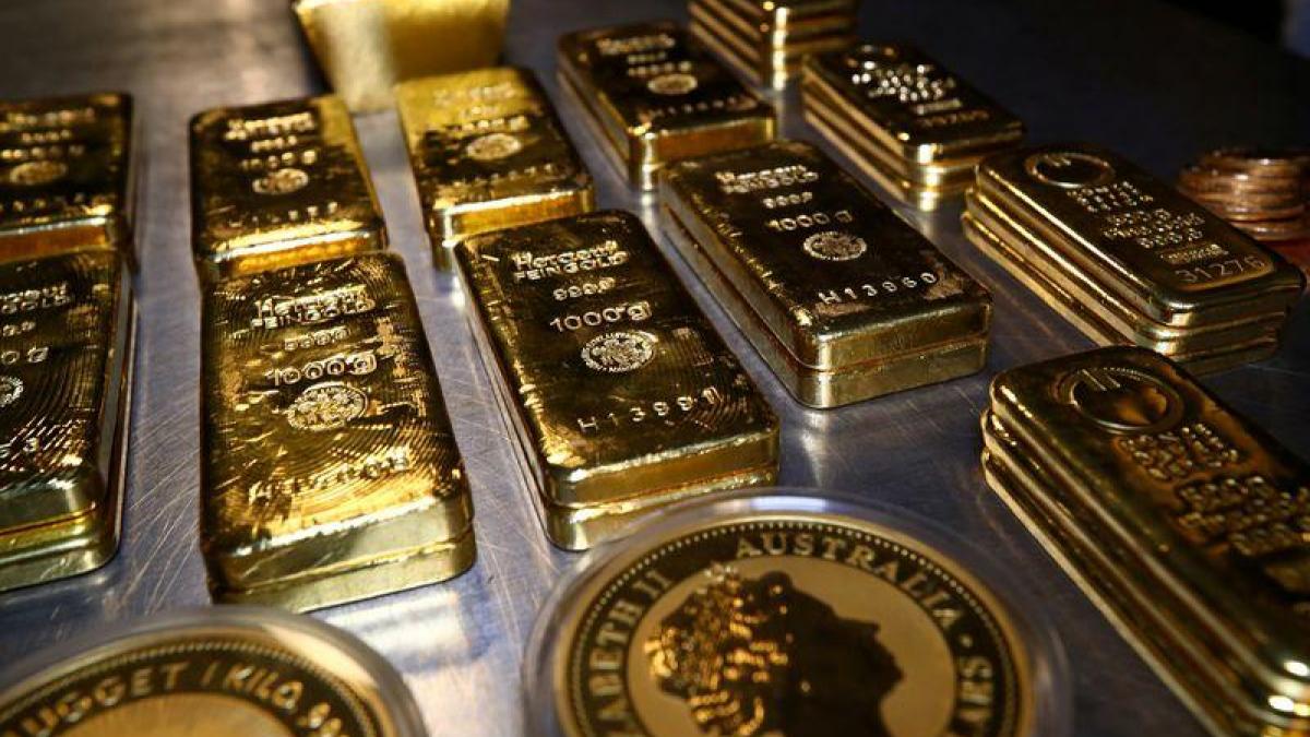 Gold gains Rs 133; silver jumps by Rs 273