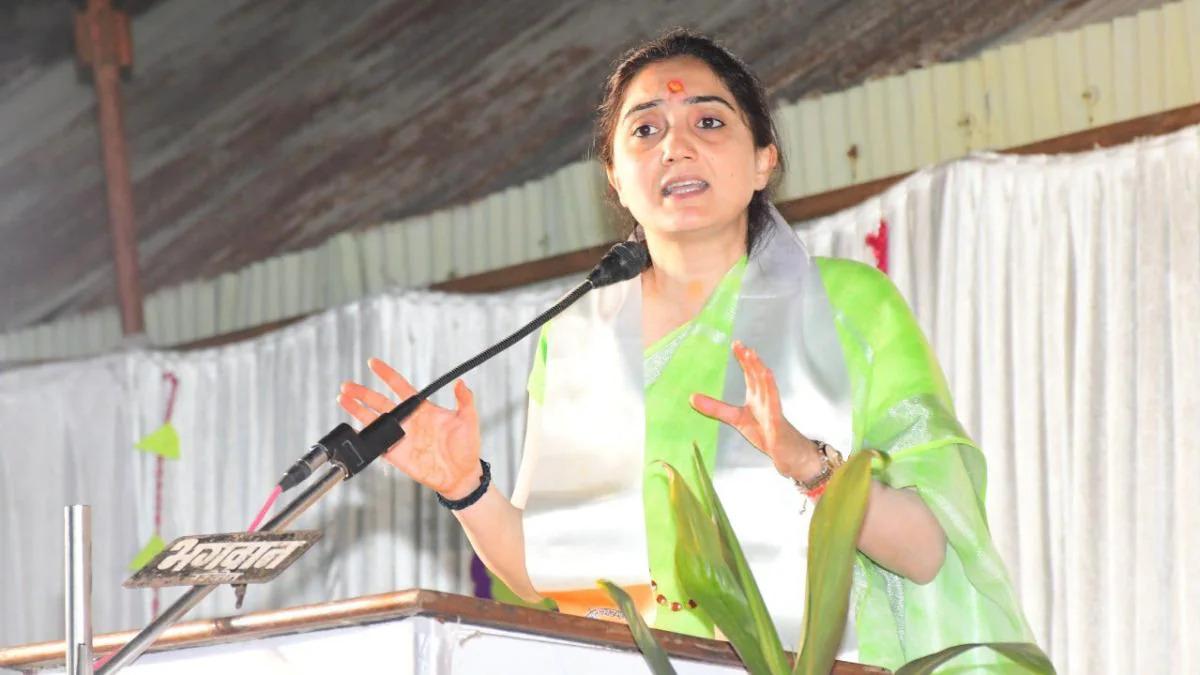 In New Delhi, the BJP on Sunday suspended its national spokesperson Nupur Sharma and expelled its Delhi media head Naveen Kumar Jindal after their controversial remarks against the Prophet. In New Delhi, the BJP on Sunday suspended its national spokesperson Nupur Sharma and expelled its Delhi media head Naveen Kumar Jindal after their controversial remarks against the Prophet.