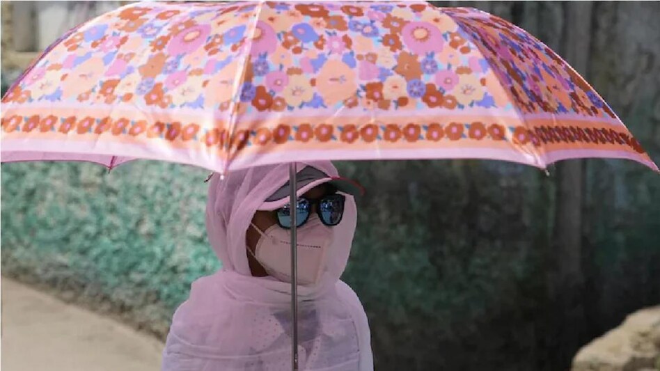 Northwest and central India is reeling under a heatwave spell since June 2 due to an onslaught of hot and dry westerly winds. Northwest and central India is reeling under a heatwave spell since June 2 due to an onslaught of hot and dry westerly winds.