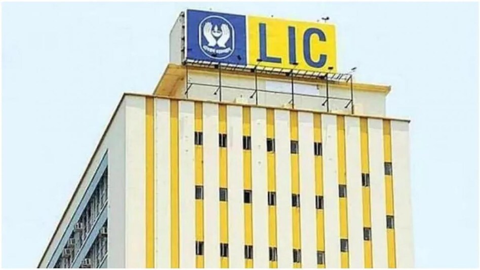 This translates into an investment of Rs 1,556.41 crore to buy over 33.3 lakh shares of the pharma company. This translates into an investment of Rs 1,556.41 crore to buy over 33.3 lakh shares of the pharma company.