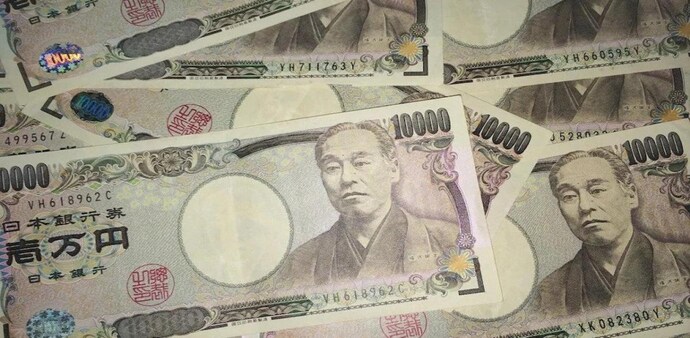 The yen was last drifting at 136.4 per dollar, having hit 136.71 in early trade, the lowest since October 1998. The yen was last drifting at 136.4 per dollar, having hit 136.71 in early trade, the lowest since October 1998.