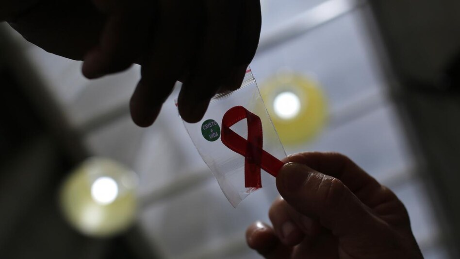 People with HIV at higher risk of breakthrough COVID-19 infection after vaccination, shows research (Photo: Reuters) People with HIV at higher risk of breakthrough COVID-19 infection after vaccination, shows research (Photo: Reuters)