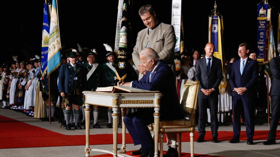 The G7 leaders are expected to seek to show a united front on supporting Ukraine for as long as necessary and cranking up pressure on the Kremlin The G7 leaders are expected to seek to show a united front on supporting Ukraine for as long as necessary and cranking up pressure on the Kremlin