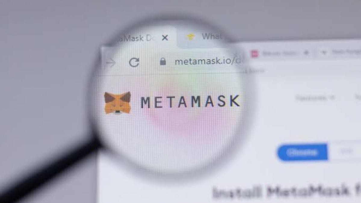 MetaMask issues security alert for older versions of platform MetaMask issues security alert for older versions of platform